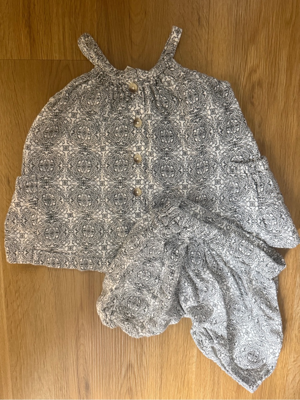 Kate Quinn 2 Piece Set